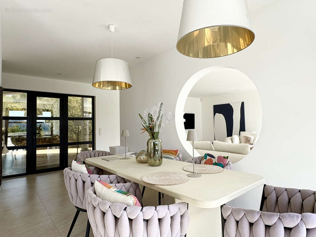 Maison à LA CADIERE-D'AZUR