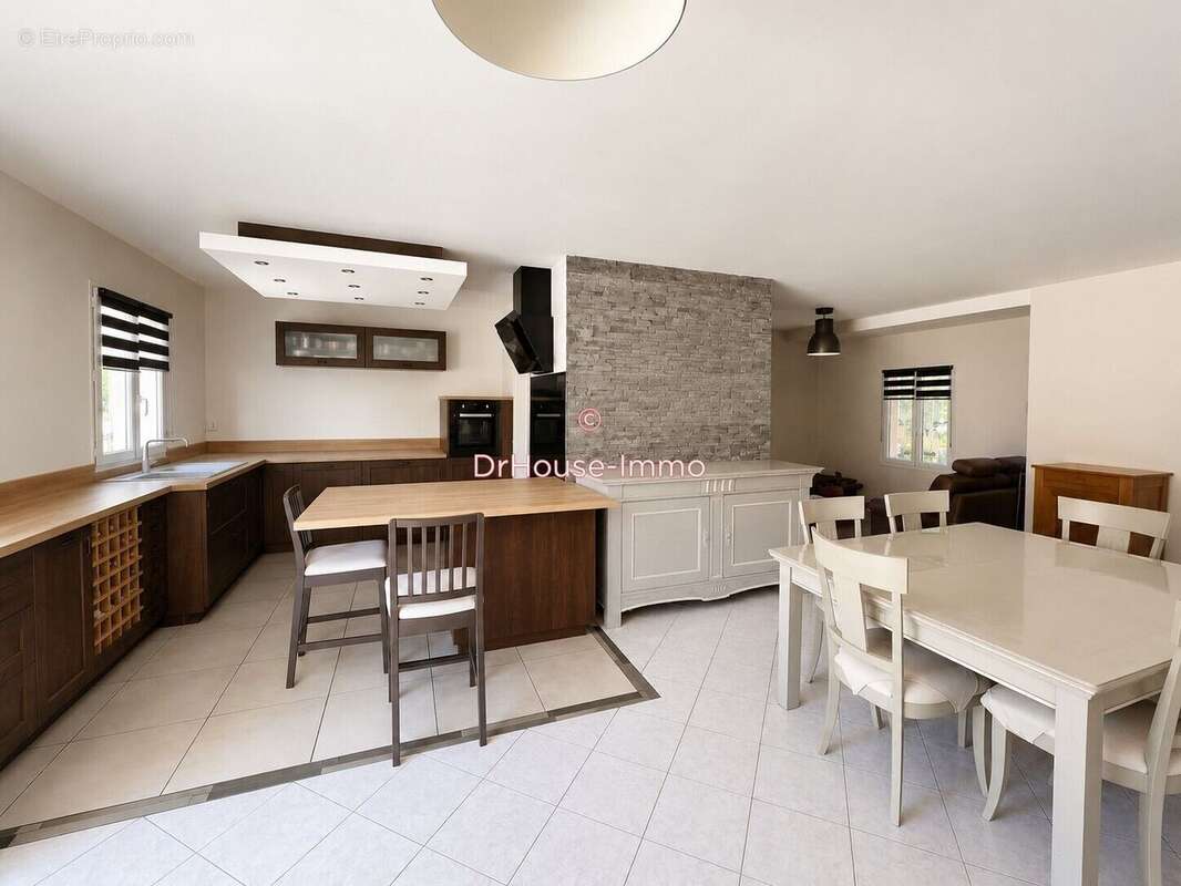 Maison 107 m² à Marsac-Sur-L'isle  - photo 3