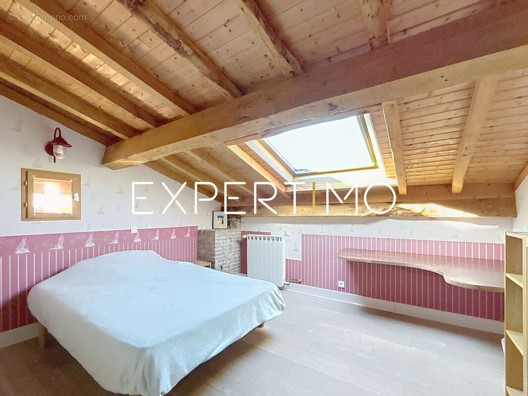 Maison à AYGUESVIVES