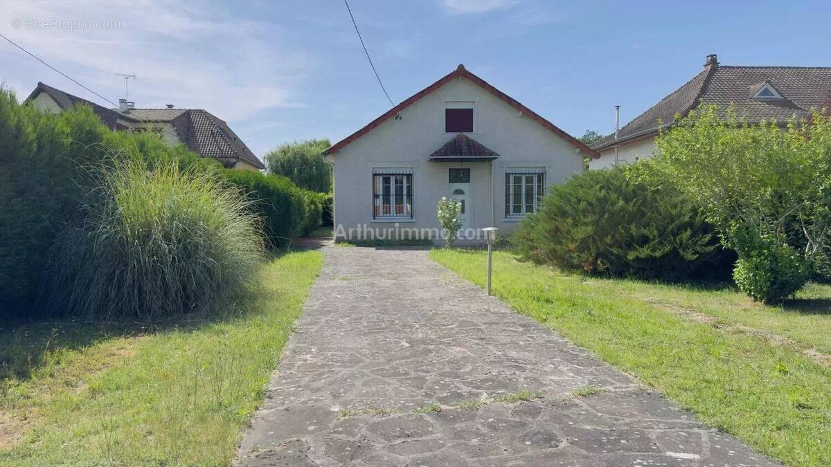 Maison à SAINT-FARGEAU-PONTHIERRY