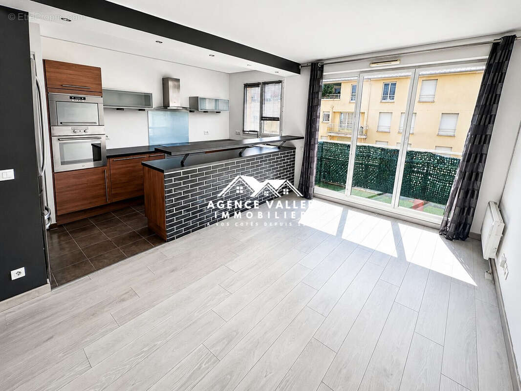 Appartement à CORBEIL-ESSONNES