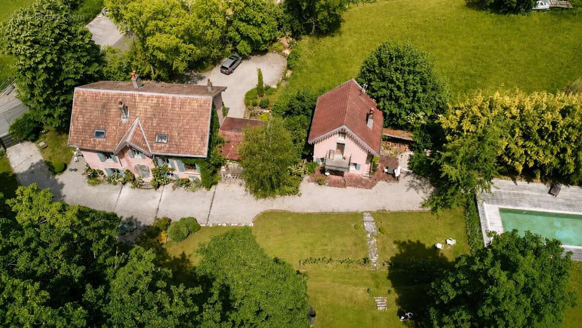 Maison 370 m² à Besancon  - photo 16