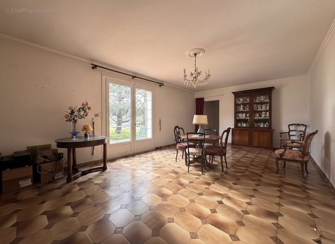 Séjour - Maison à ROCHEFORT-DU-GARD