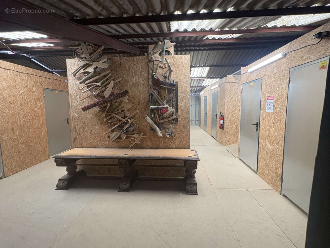 Commerce à SAINT-VINCENT-DE-TYROSSE