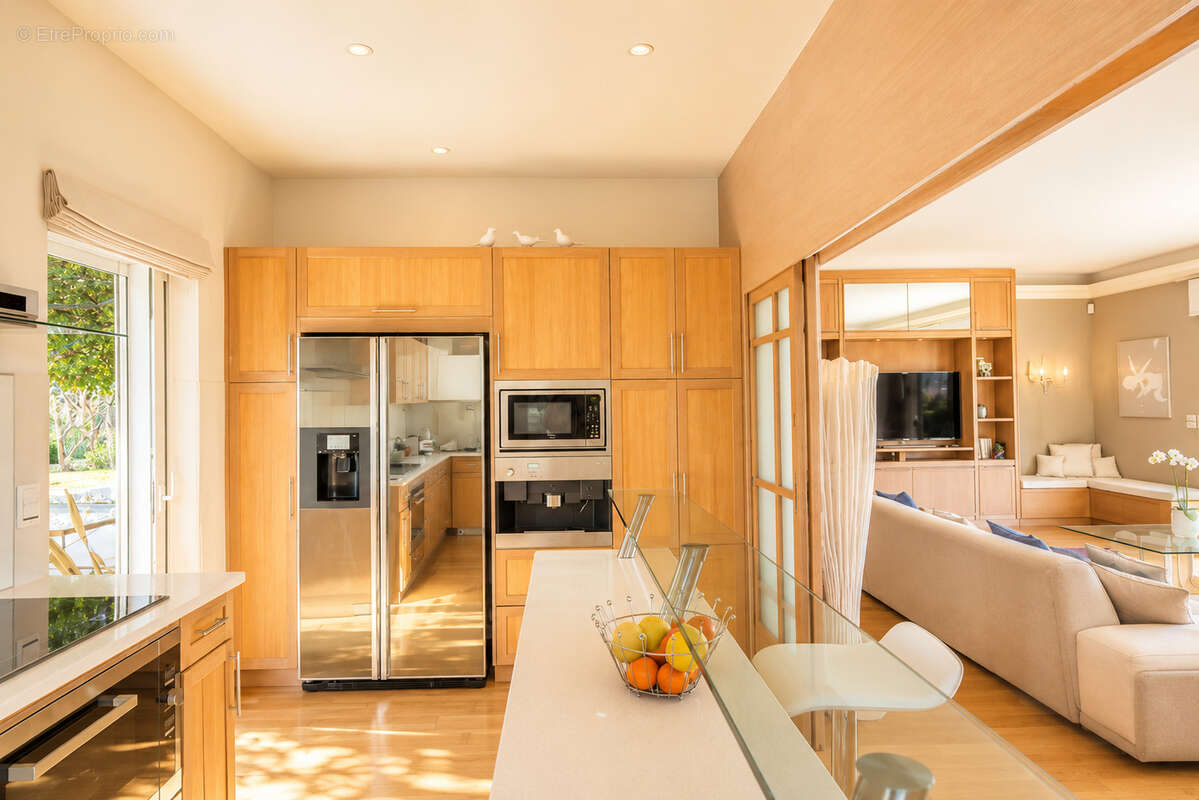 A vendre villa vue mer avec 3 chambres et piscine a saint aygulf - photo 8