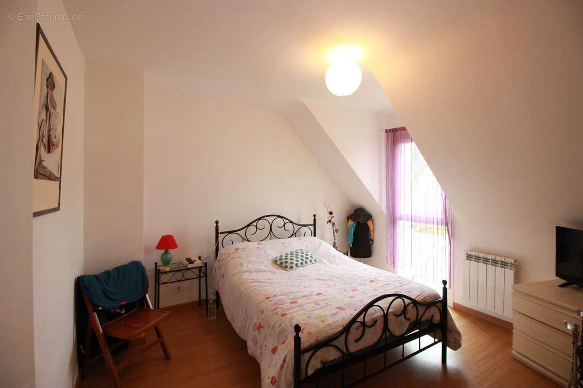 Maison bourg saint sulpice la foret - 3 pieces - photo 4