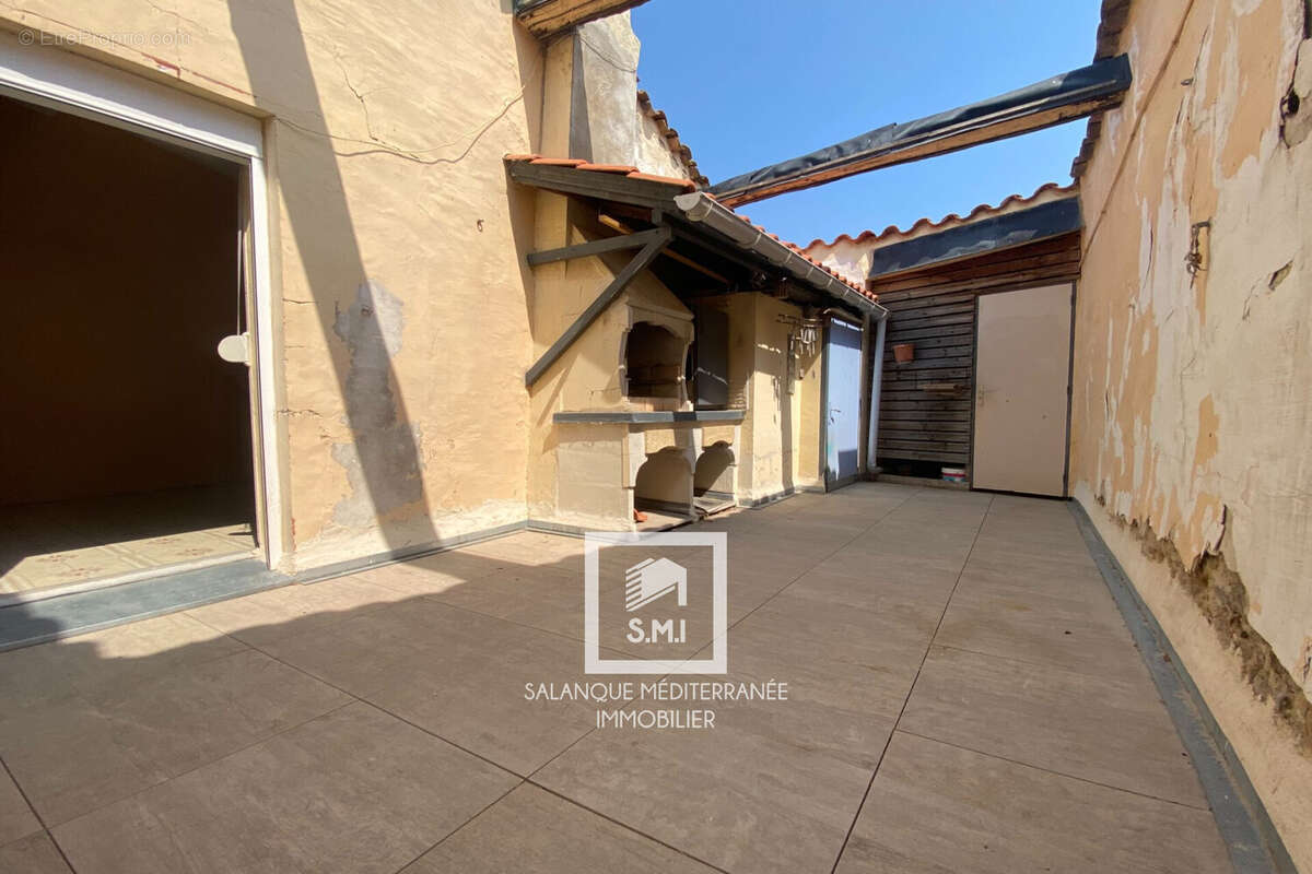 Maison 69 m² à Saint-Laurent-De-La-Salanque  - photo 4