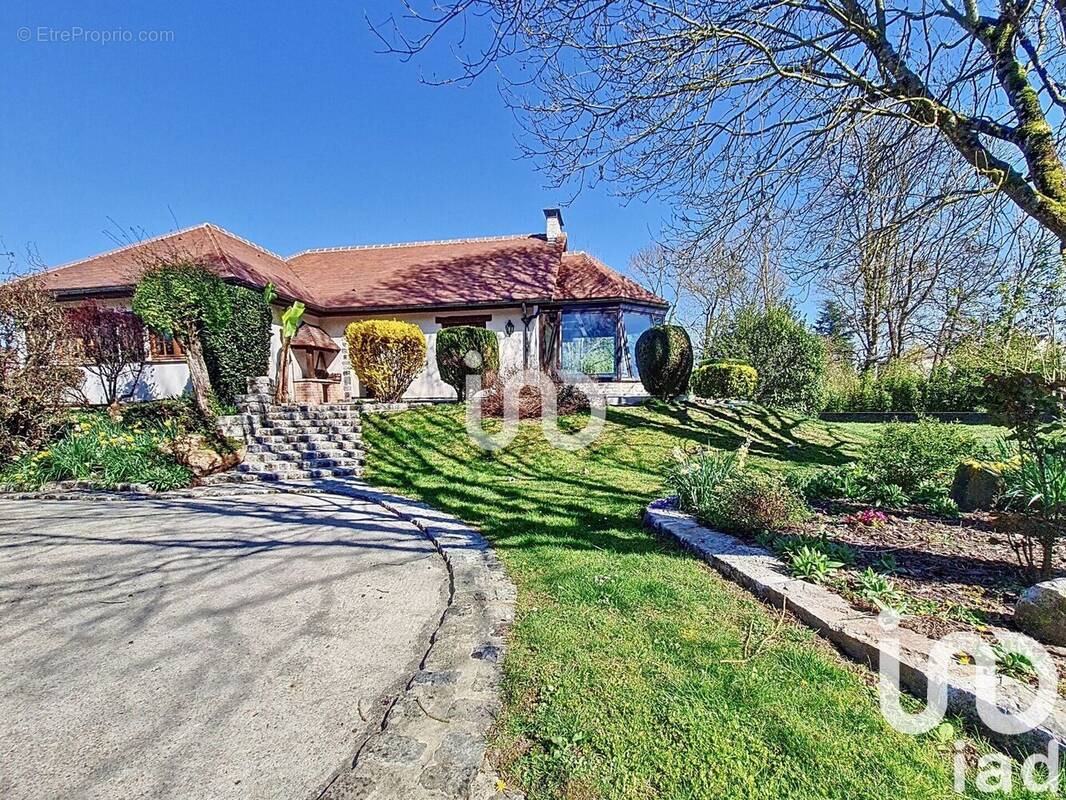 Photo 1 - Maison à TOUQUIN