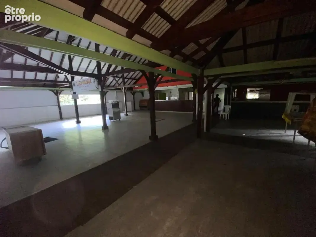 Commerce 300 m² à vendre à Le Robert (97231) - photo 3