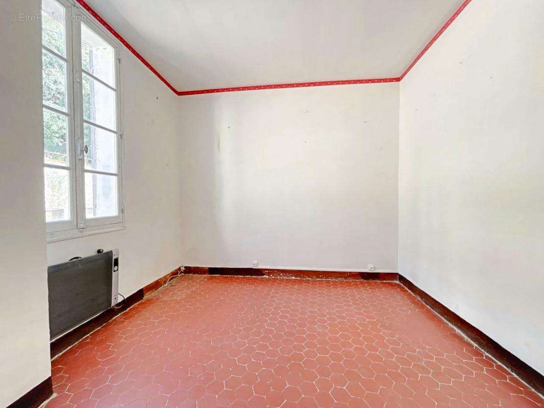 Maison à GINASSERVIS