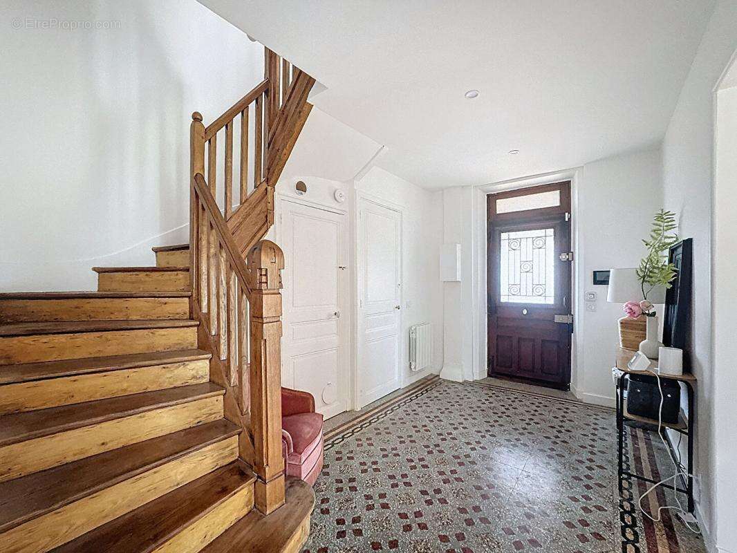 Maison à BOUSSY-SAINT-ANTOINE