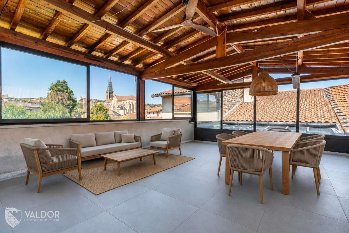 Maison de ville avec deux terrasses et garage - photo 5