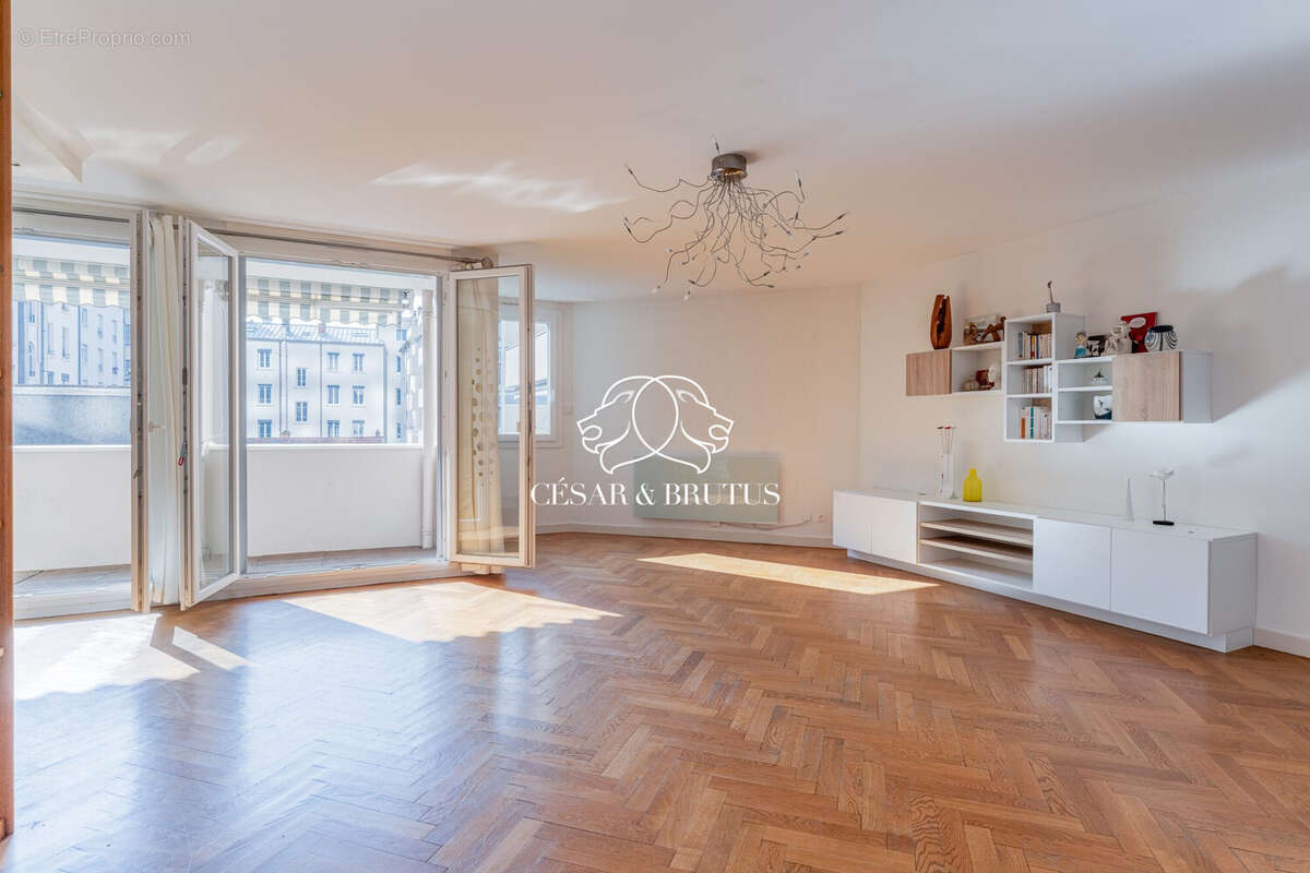 Appartement à LYON-6E