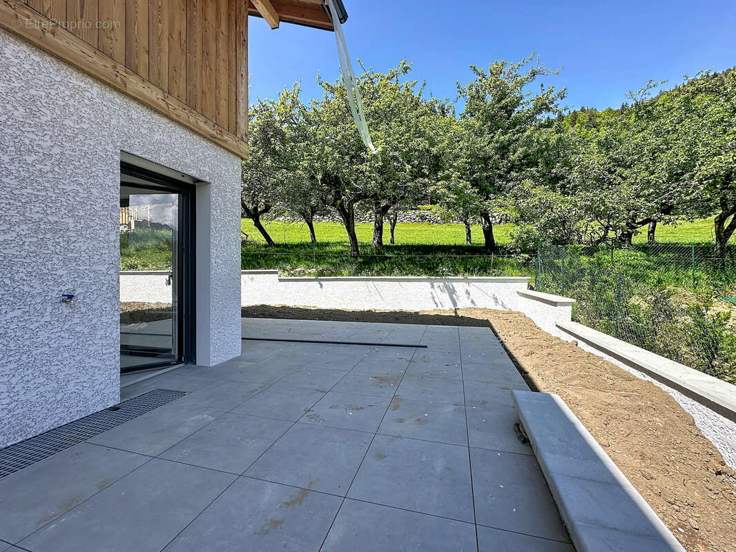 Maison à CHEVENOZ
