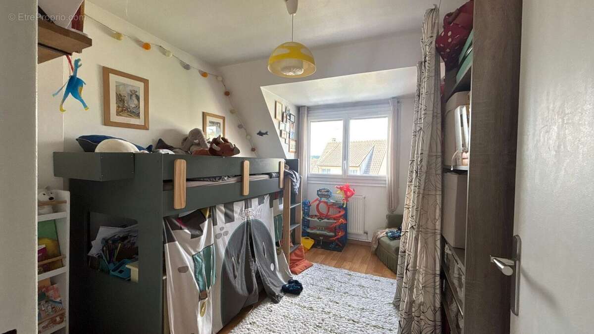 Chambres confortables parfaites pour enfants ou télétravail - Maison à LOUVIERS