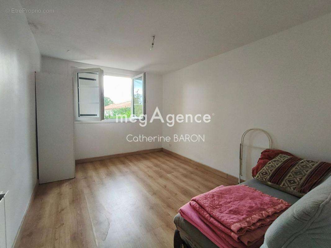 Maison à CHERVES-RICHEMONT