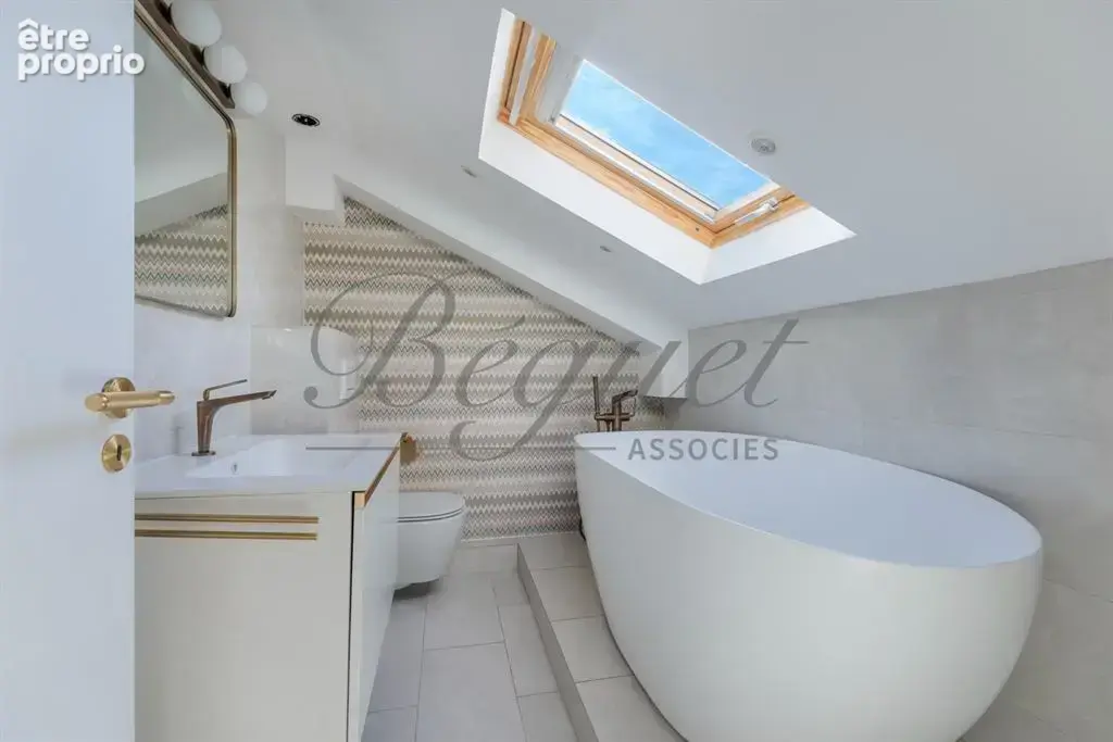 Vaucresson (92420) – Maison de charme de 210 m², 5 chambres, jardin paysager et terrasse – Terrain 396 m² - près de Paris, Hauts - photo 16