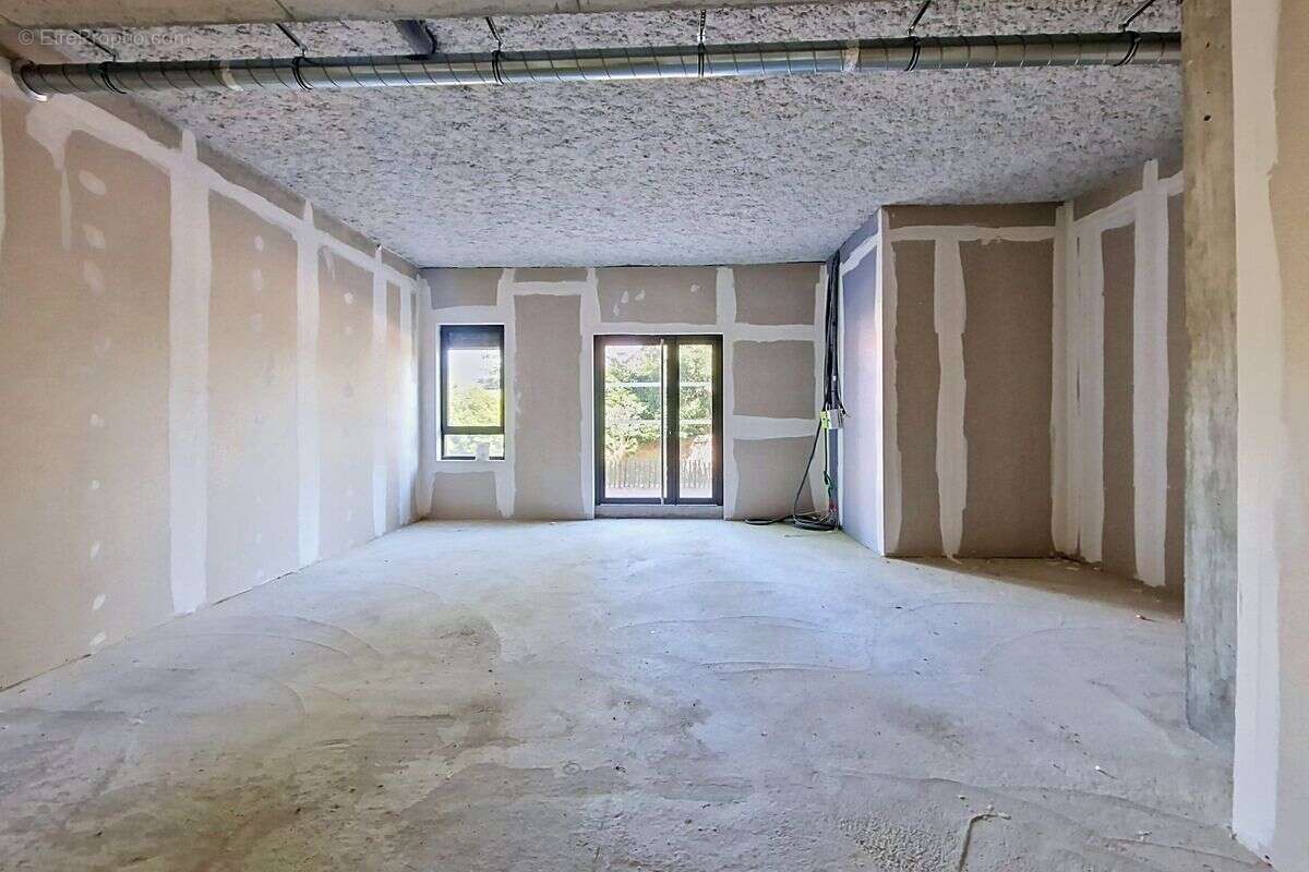 Local commercial 47 m² à vendre – « Pôle santé » à Mornant - photo 4