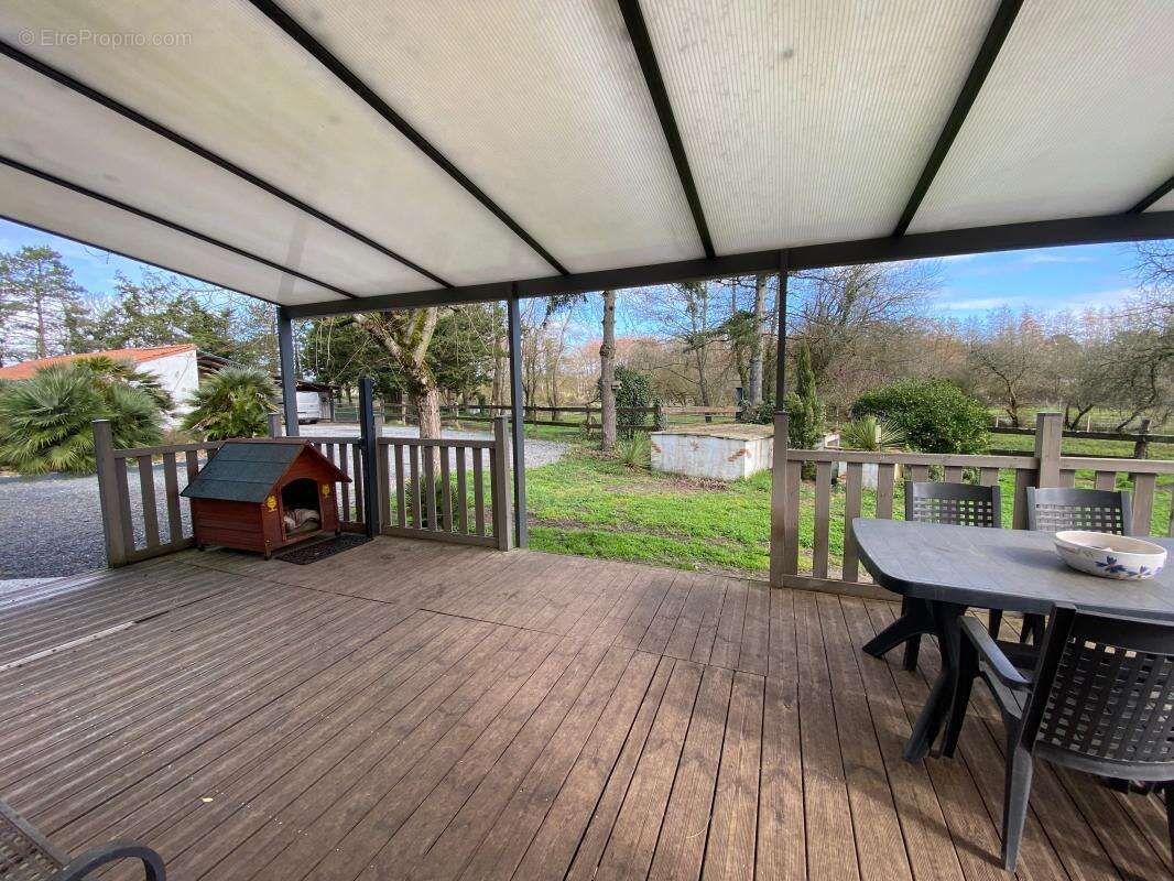 Maison à LES MATHES