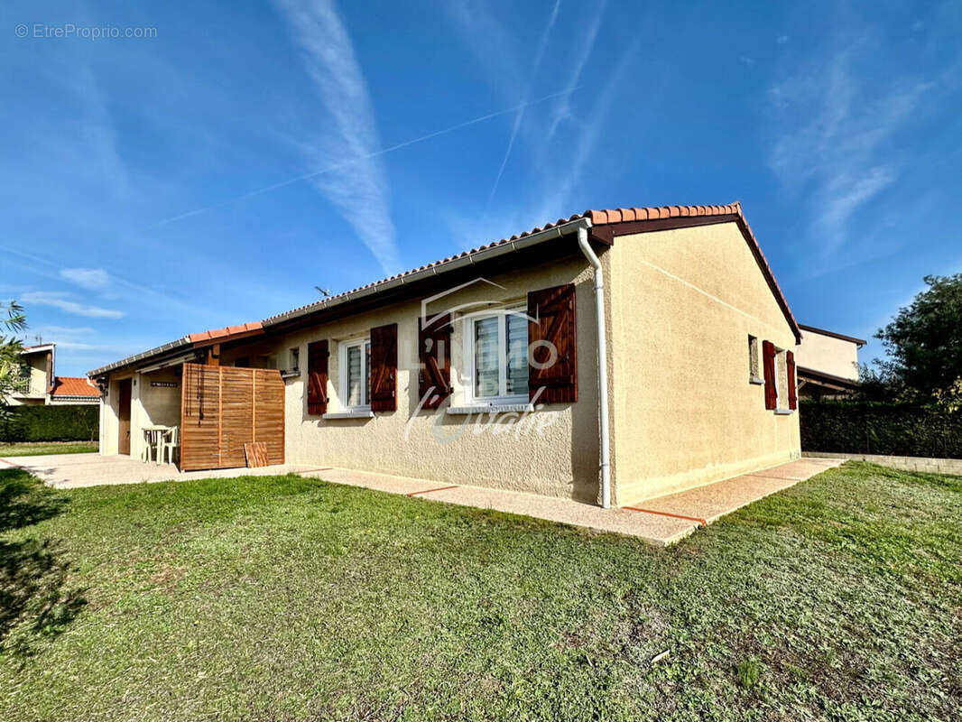 Maison à BRUGUIERES