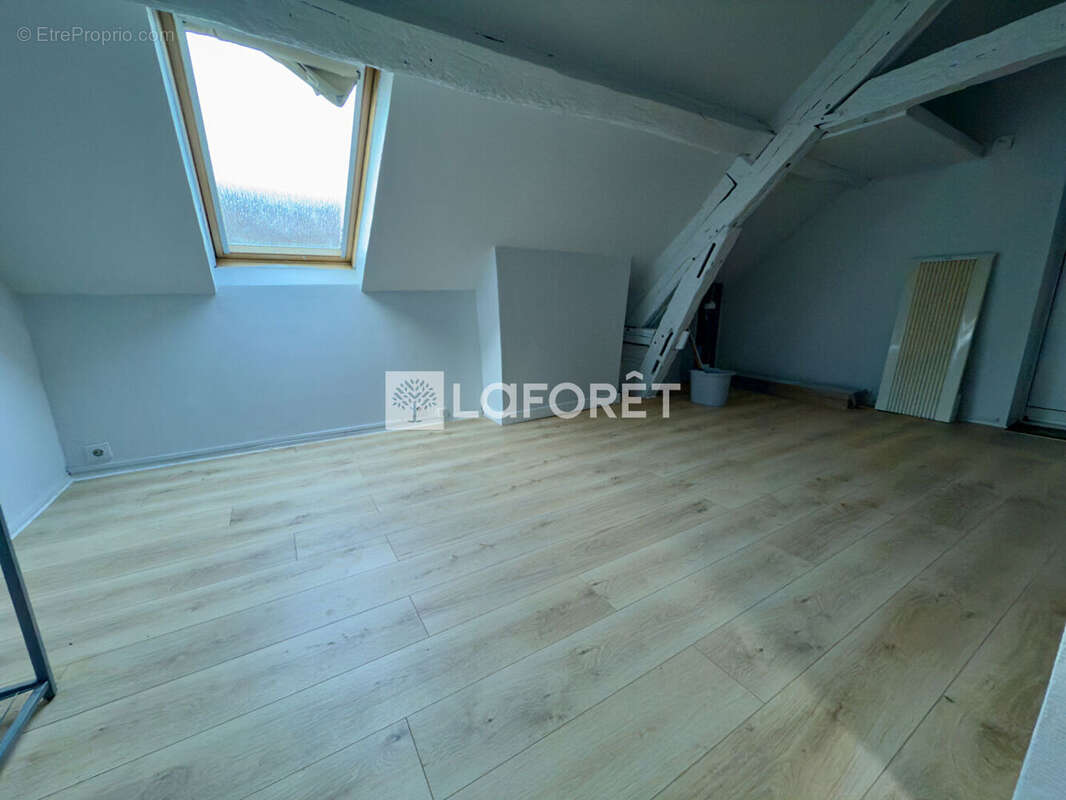 Appartement à CORBEIL-ESSONNES
