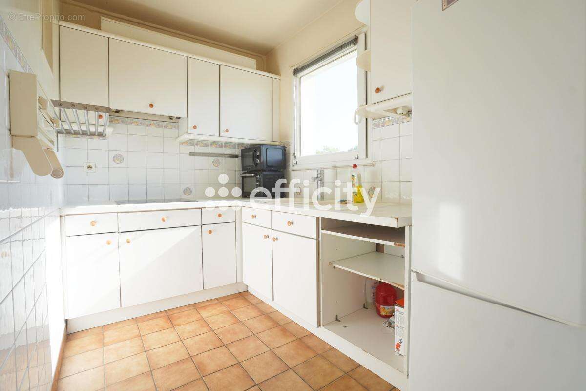 Appartement à FRESNES