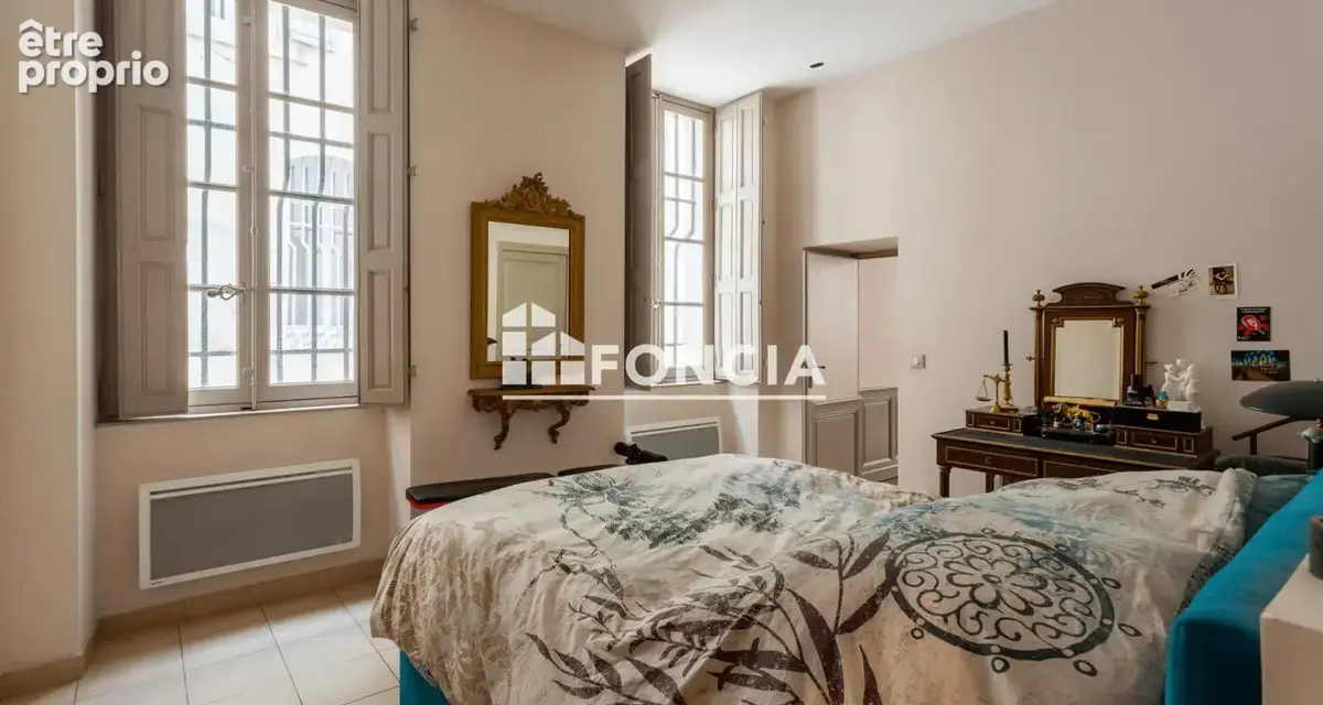 Exclusivité FONCIA, beau T2 dans ancien hôtel particulier - photo 4