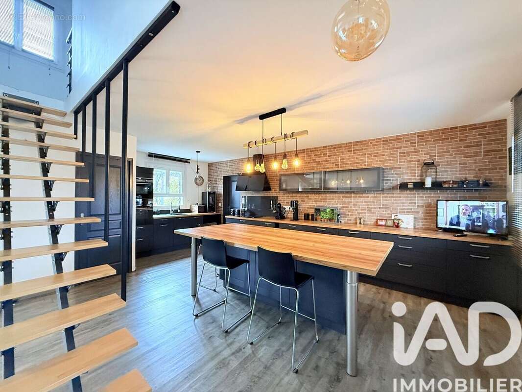 Photo 4 - Maison à SAINT-GERMAIN-LES-CORBEIL