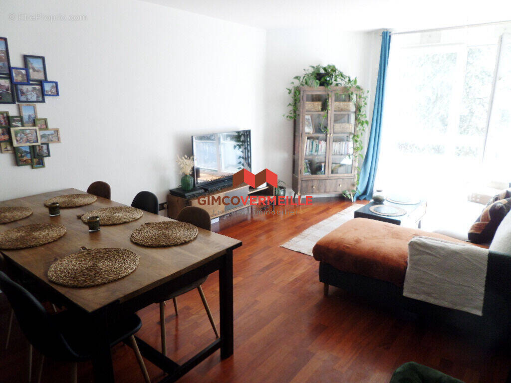 Appartement à LA CELLE-SAINT-CLOUD