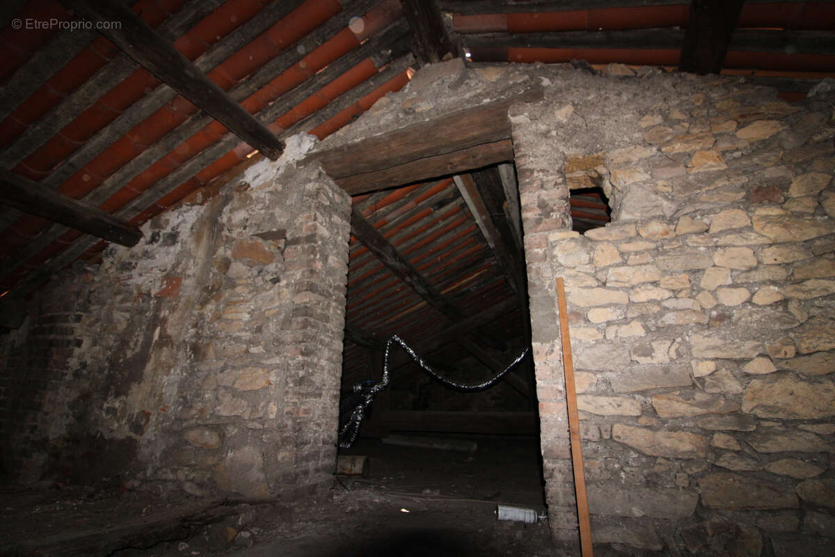 Appartement à BESSEGES