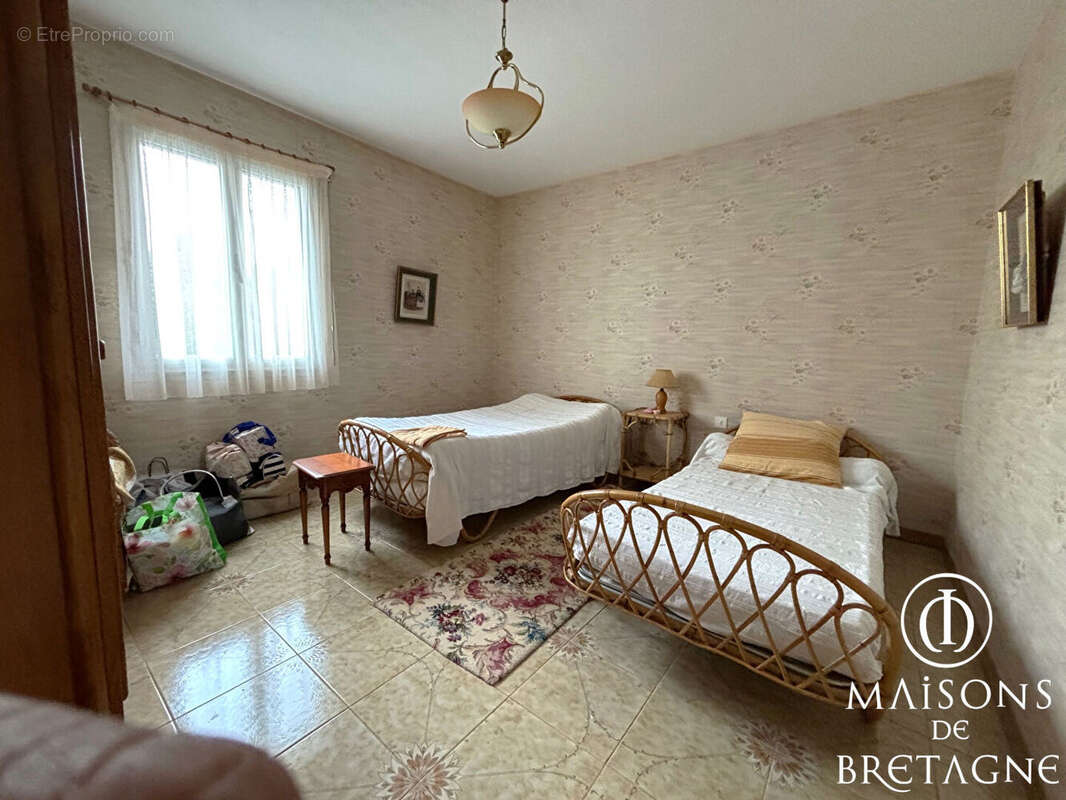 Scaër, maison 6 pièces avec vie de plain-pied - photo 11