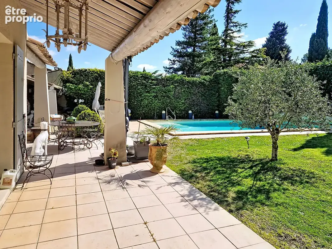 Maison  7 pièce(s) 190 m2 habitables  plus garage  sur 1433 m² de terrain avec piscine. - photo 17