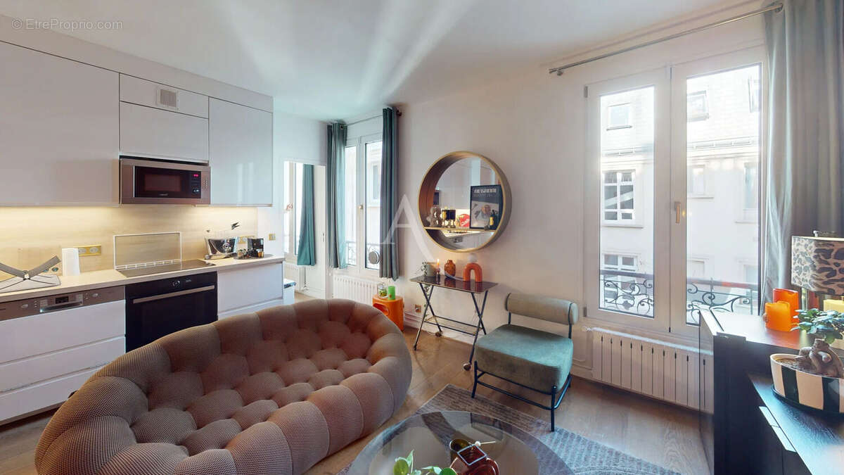 Appartement à PARIS-16E
