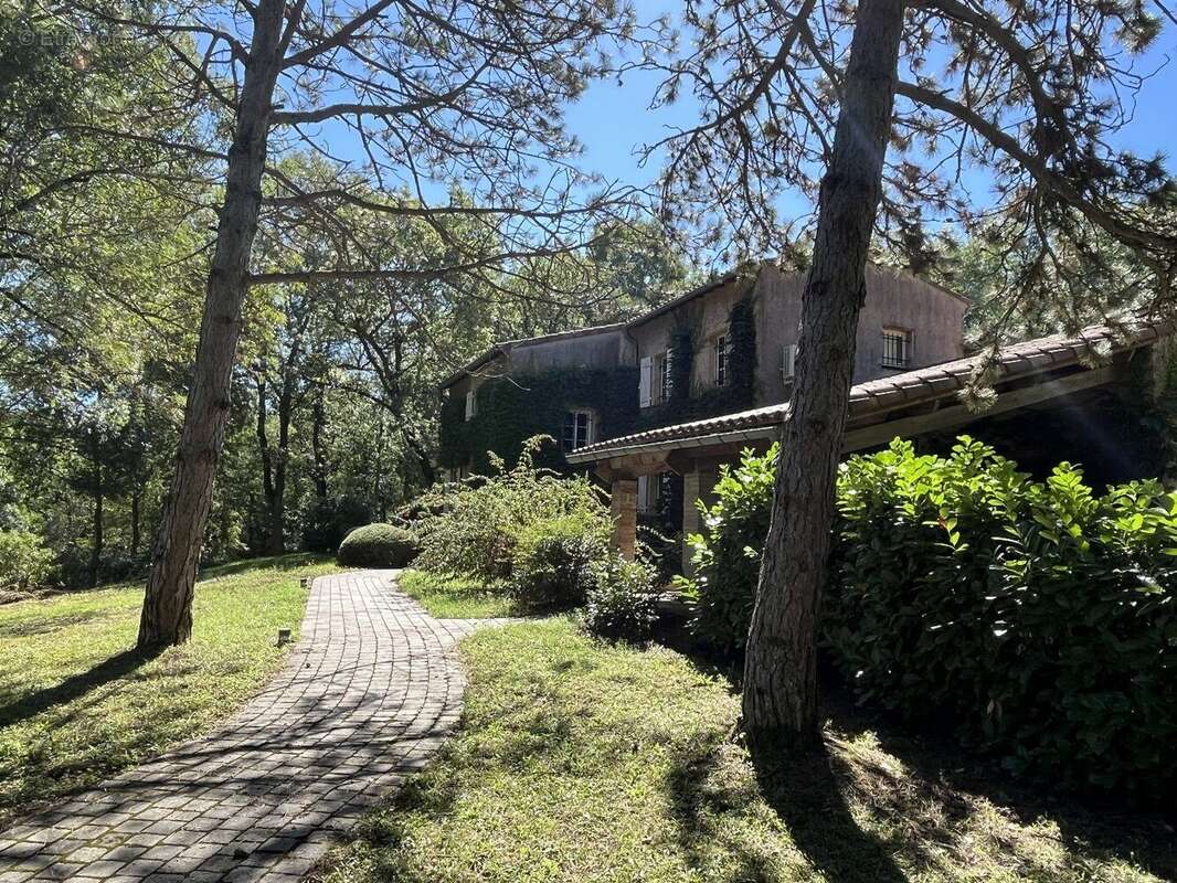 Maison à VIGOULET-AUZIL