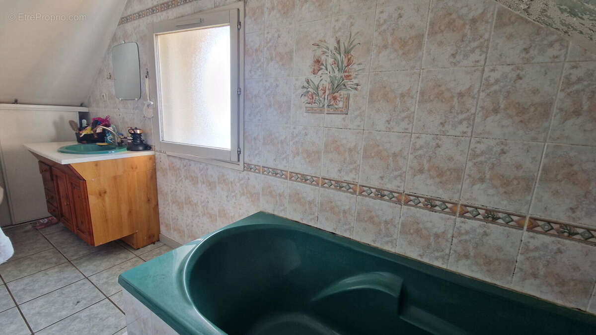 Proche EPERNON : Maison de Ville Familiale avec beau potentiel - photo 9