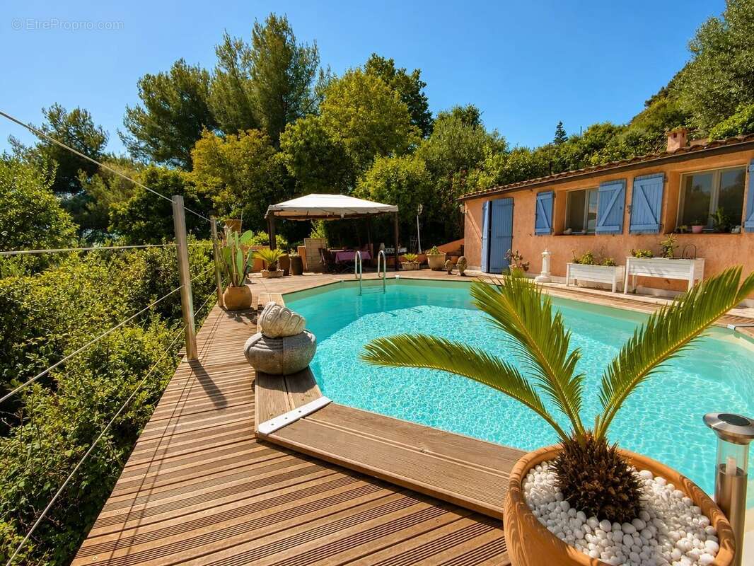 Maison à LA TURBIE