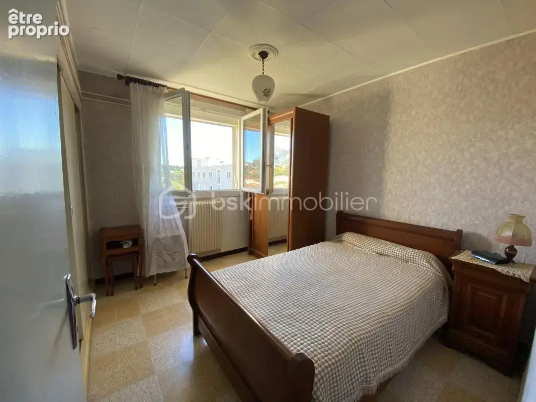 Exclusivite !!! *** appartement traversant avec cave dernier etage toulon *** - photo 4