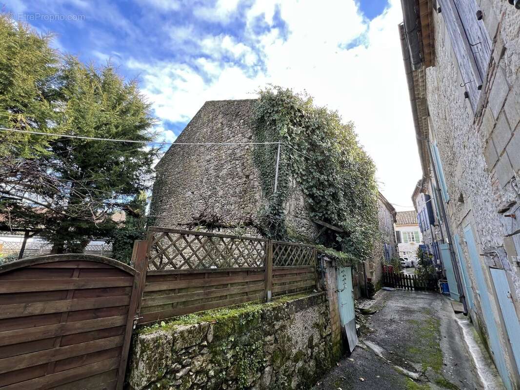 Appartement à BOURG-DE-VISA