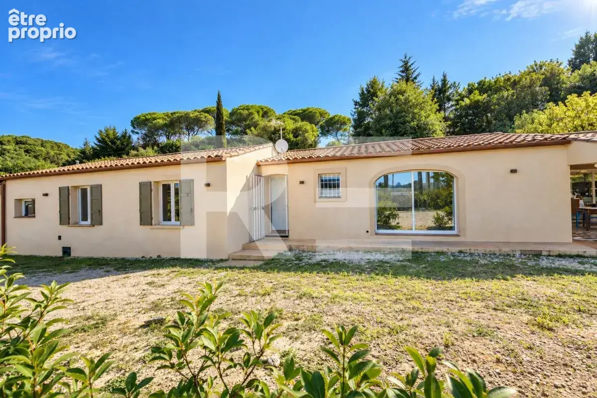 Maison plain pied 135 m2 4 chambres avec piscine et garage 55m2 sur terrain 3000m2 - photo 2