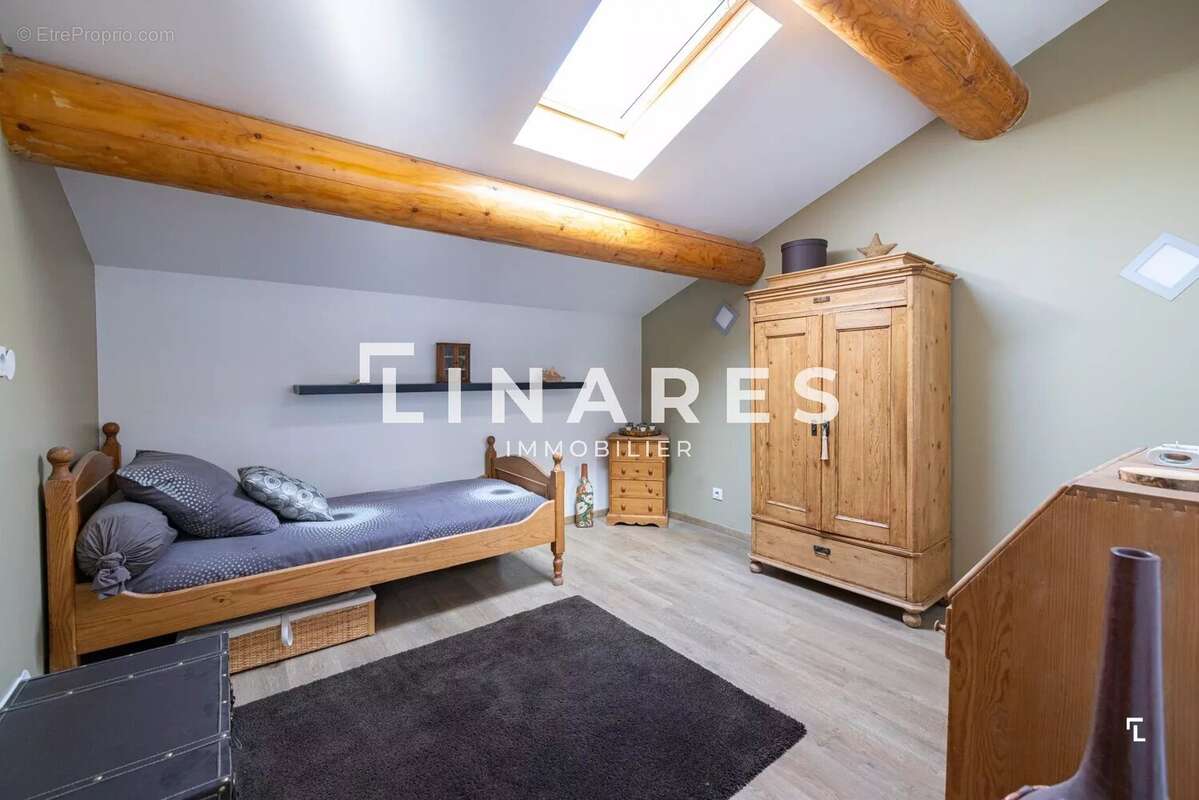 L'IMPRENABLE - Maison T8 de  200m²  + 2 Piscines - Parcelle 1600m² - 13013 Les Médecins - photo 12