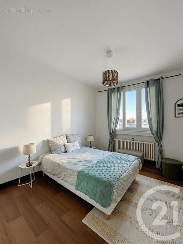 Appartement à LYON-8E