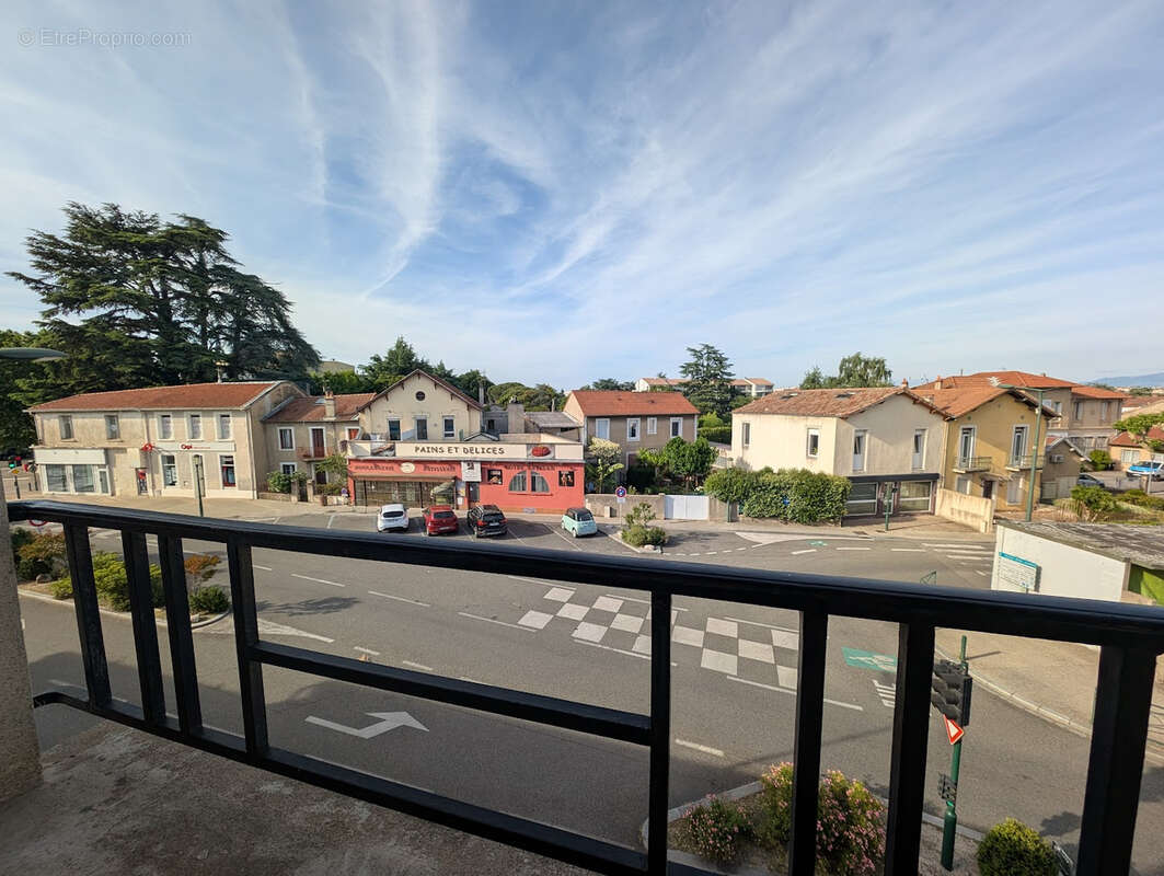 Appartement à GUILHERAND-GRANGES