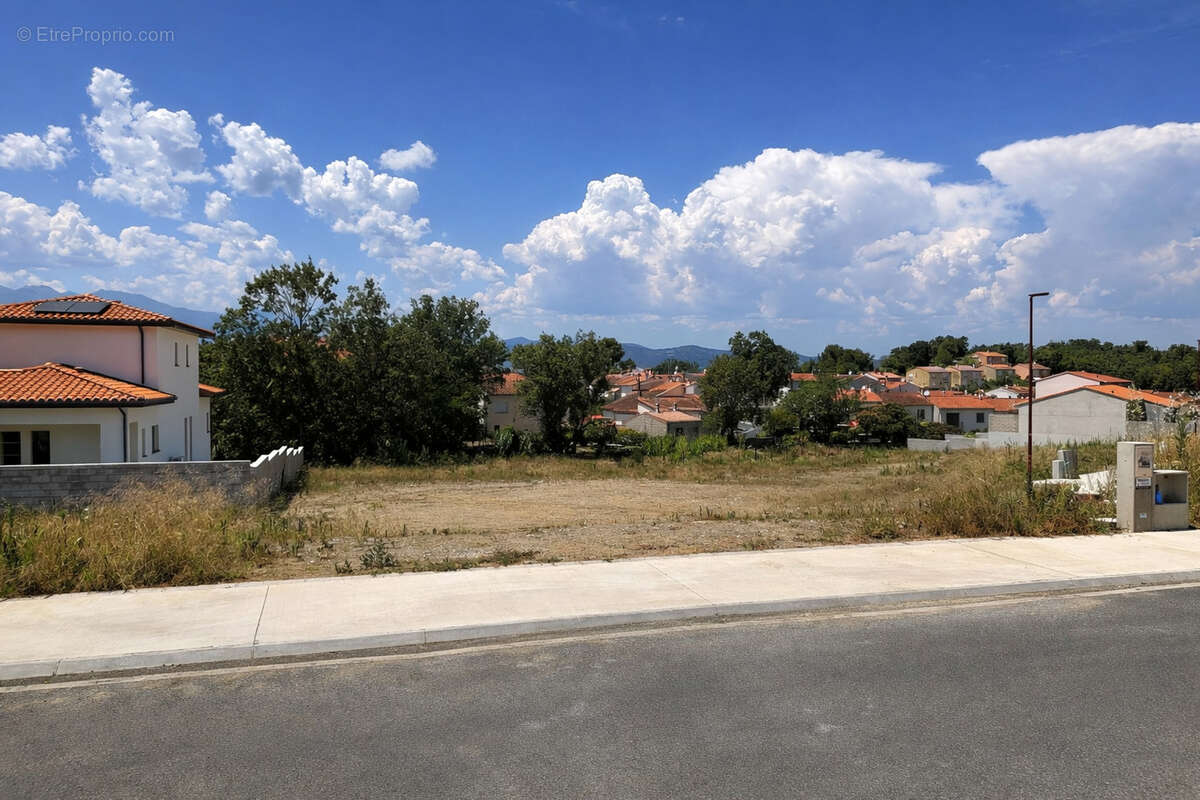 Terrain à MAUREILLAS-LAS-ILLAS