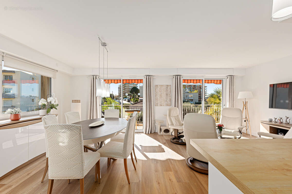 Appartement à LE CANNET