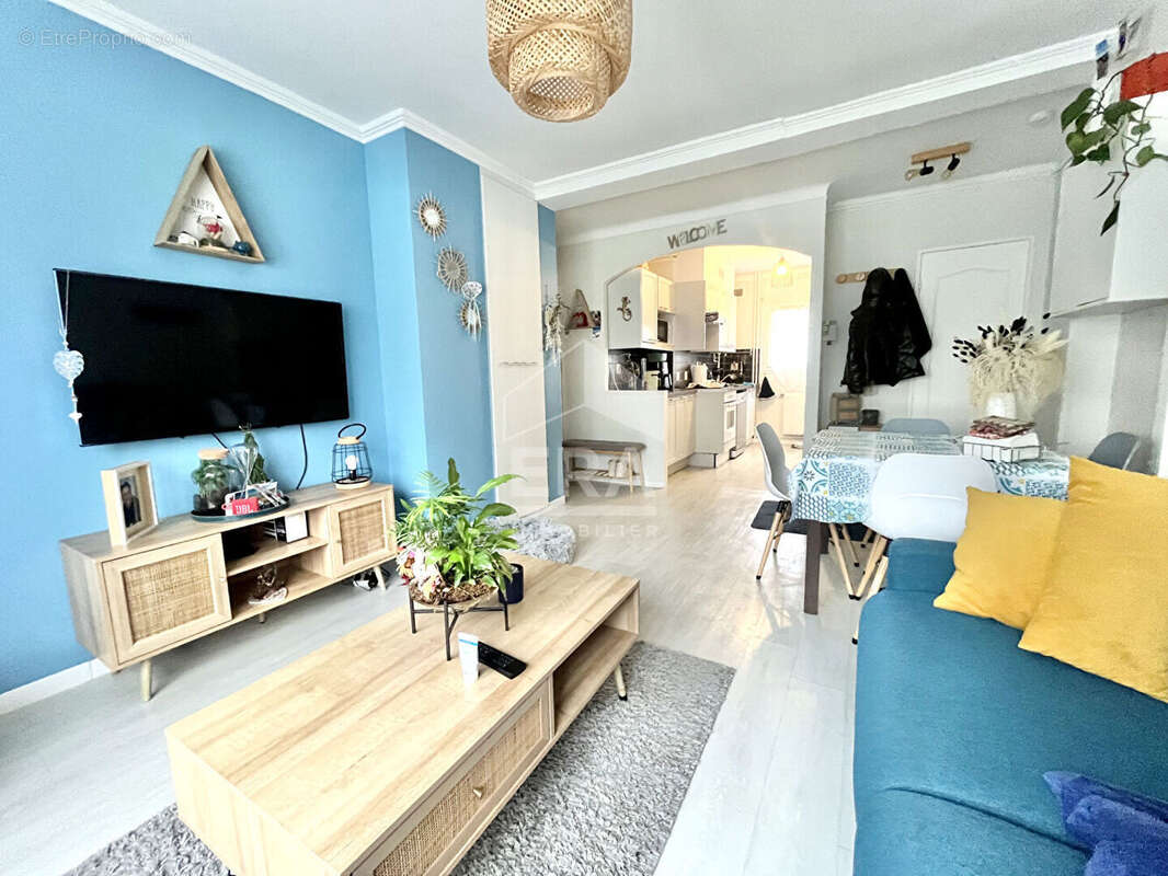 Appartement à SARTROUVILLE