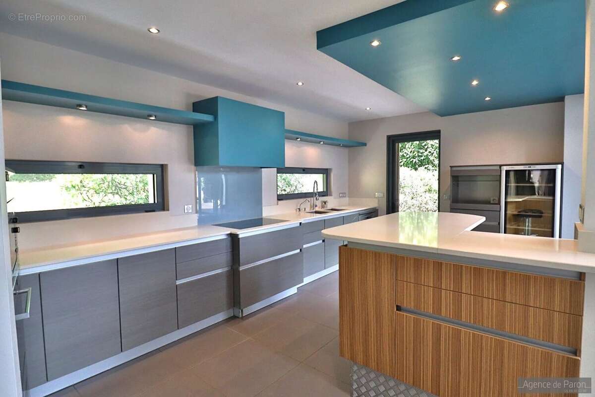 Maison à VERRIERES-LE-BUISSON