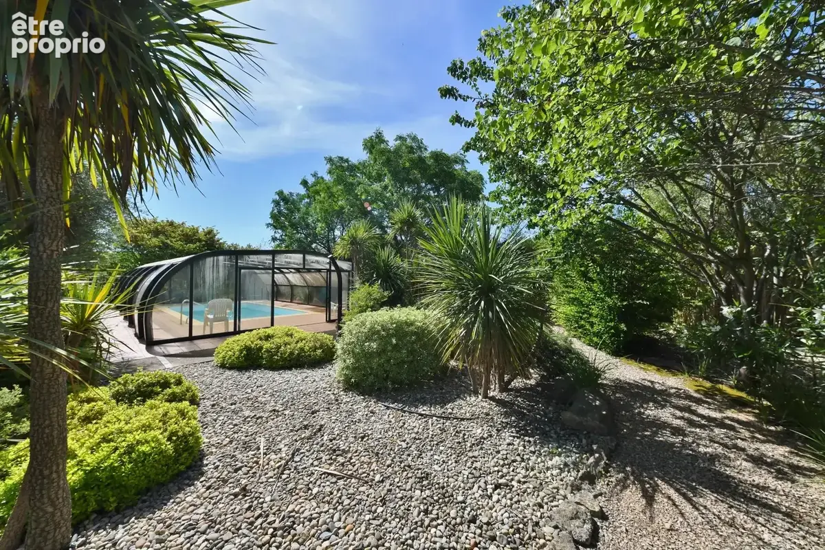 Propriété méridionale au cœur d'un superbe jardin paysagé - photo 10