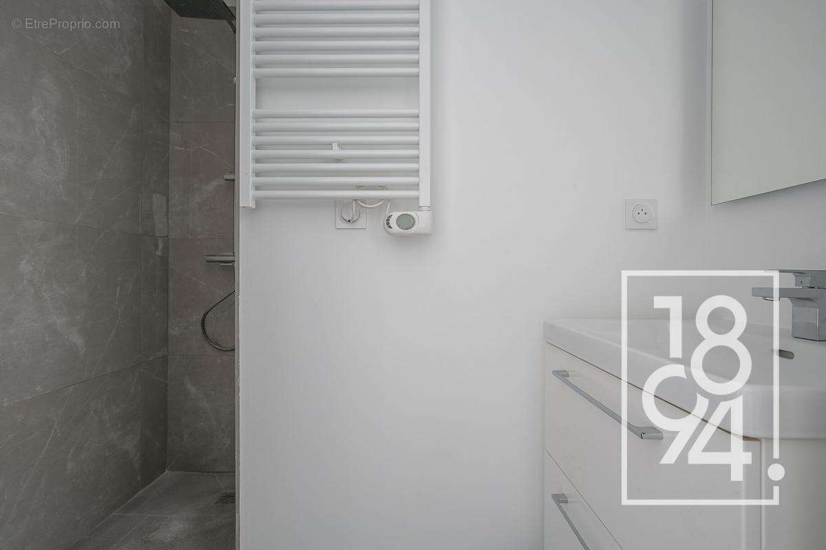 Appartement à MARSEILLE-3E