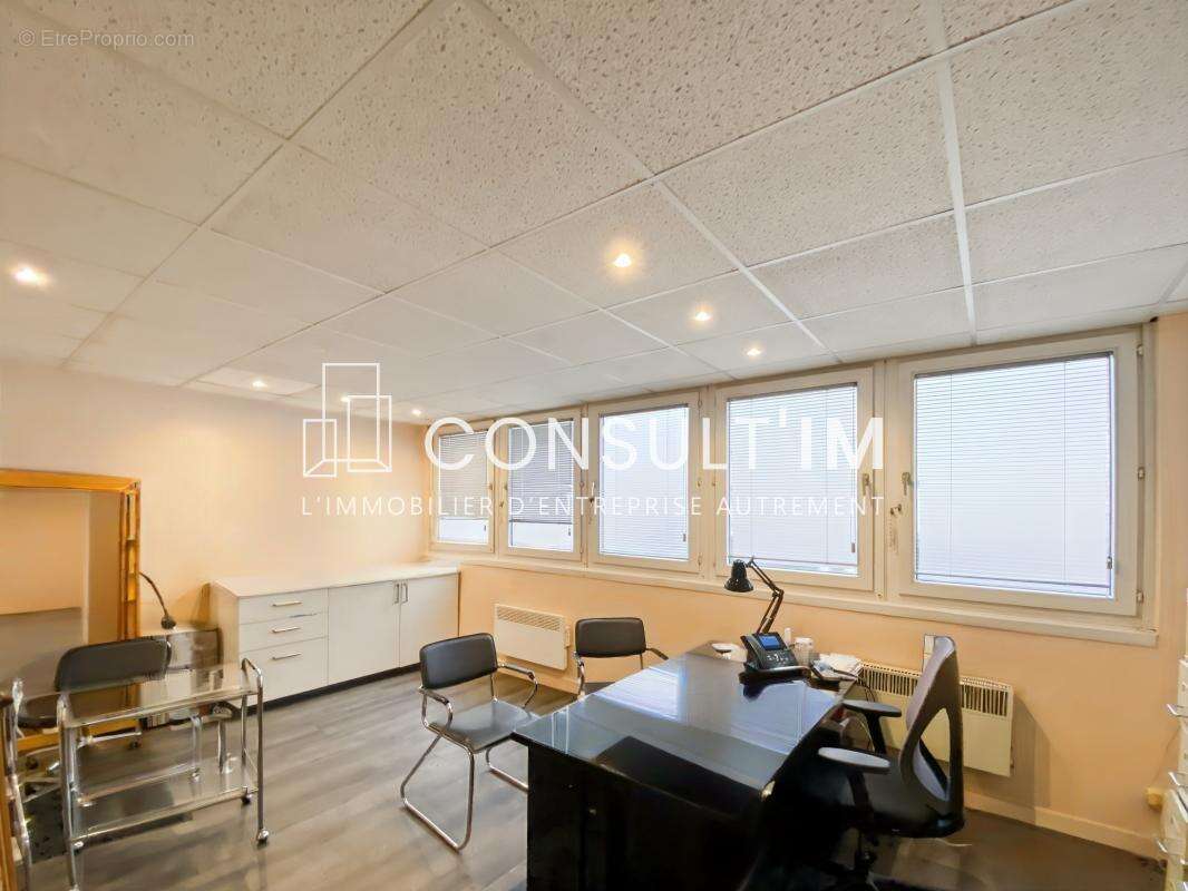 Commerce à PARIS-18E