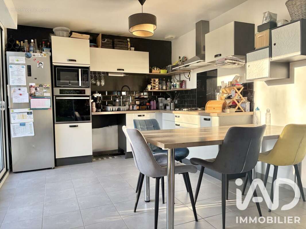 Maison 89 m² à Quevert  - photo 3